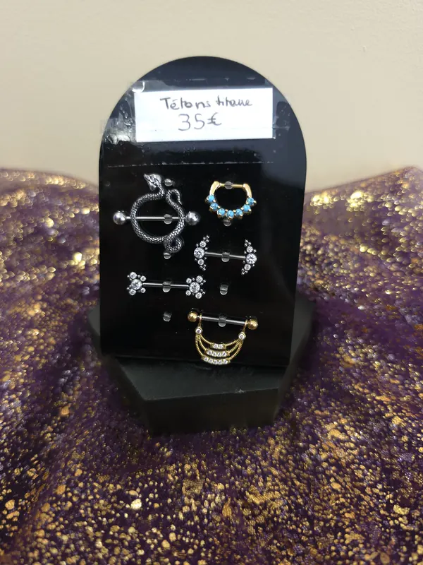 Bijoux de tétons en titane à 35 €